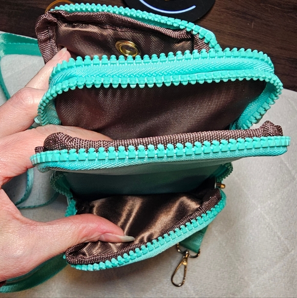 Crossbody Bag Cell Phone Sleeve Concert Venue Bag Adiustable Strap Arm Wrist NWT - Picture 6 of 10